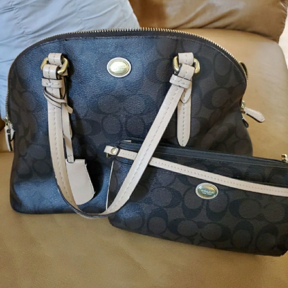 Coach purse with wristlet wallet